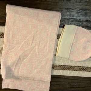Juicy Couture Cream‎ and Pink Knit Accessory
